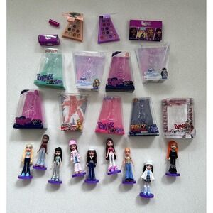 Mini Bratz Dolls Lot of 9 MGA Fashion Flashback Figures w/ Boxes & Makeup